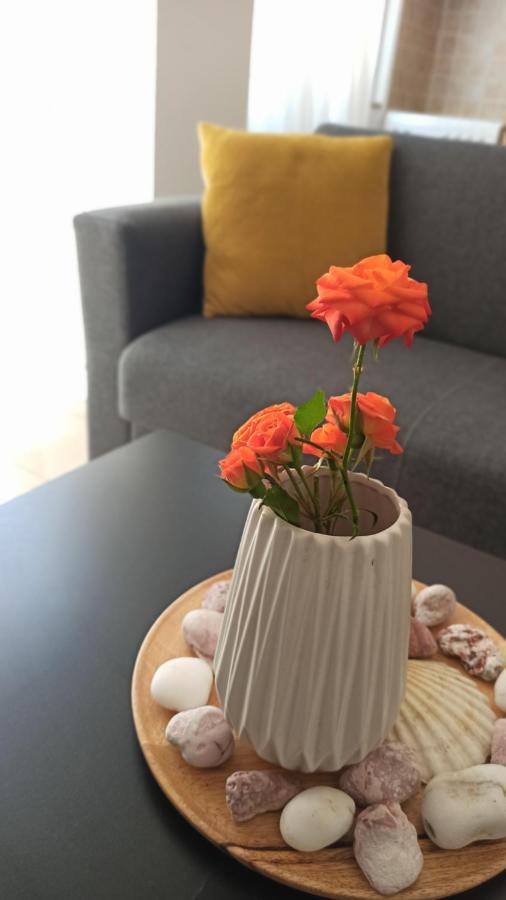Cozy Flat Close To The Airport/Port And Center Nea Alikarnassos ภายนอก รูปภาพ